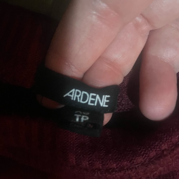 Ardene red loose sweater, size xs - Picture 3 of 3